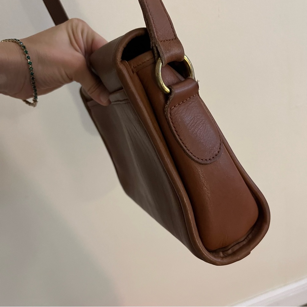 Vintage Coach Devon Tan Leather Crossbody Bag 9908 - Picture 6 of 9